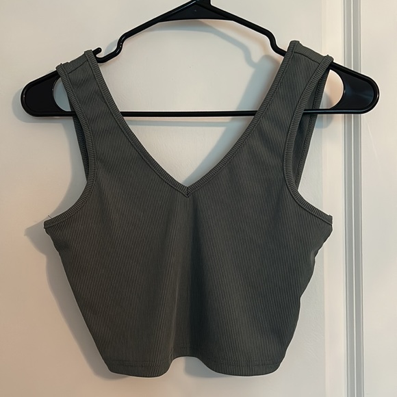 SHEIN Cropped White and Forest Green Tank Tops - Picture 2 of 2